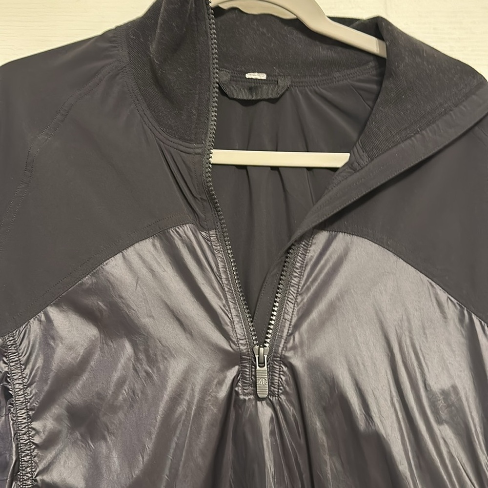 Lululemon Pullover 1/4 Zip - Picture 2 of 5